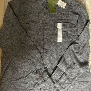Men’s Goodfellow Gray Button-Up Shirt Size Medium
